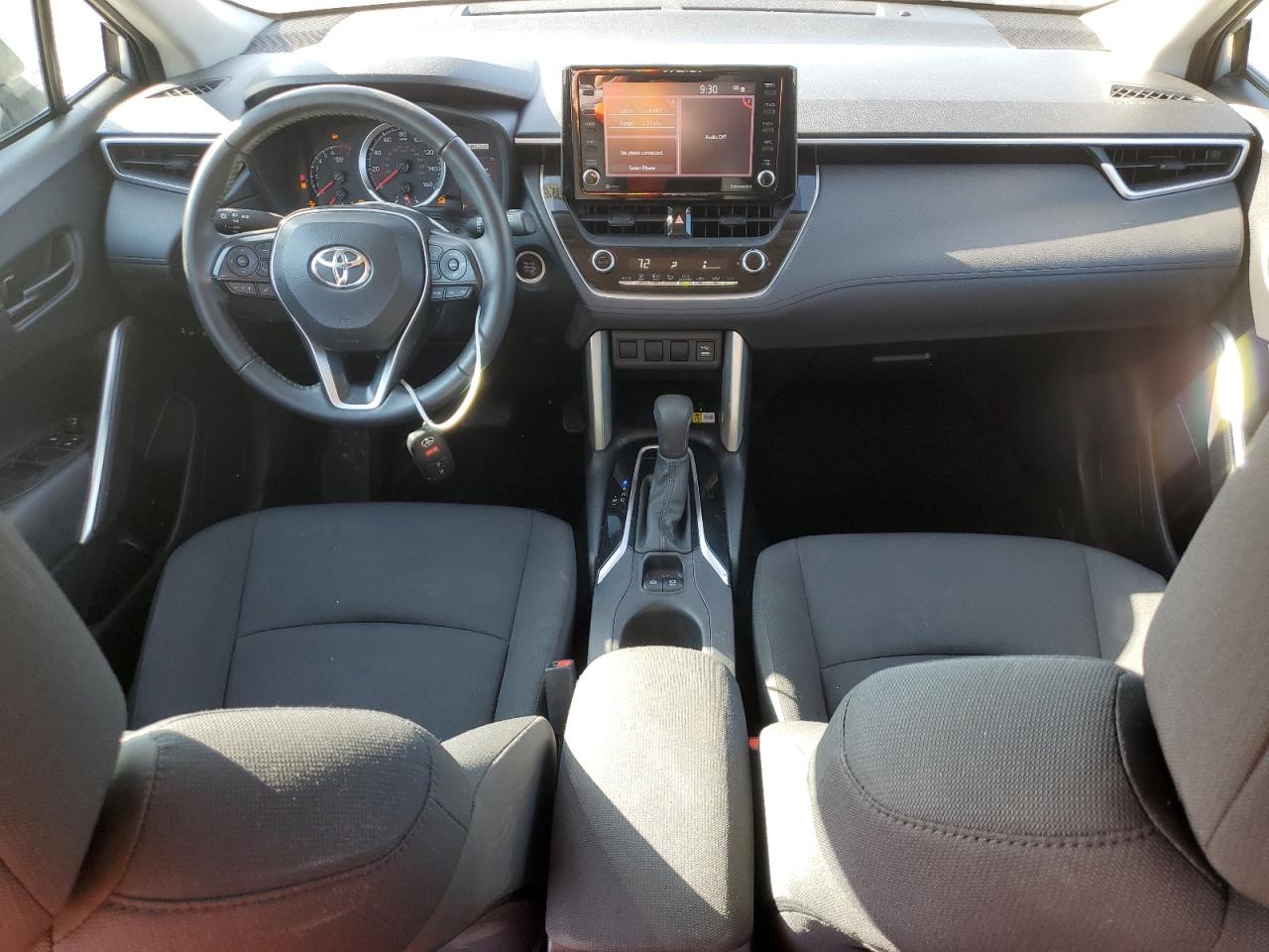 2022 Toyota Corolla Cross Le VIN: 7MUCAAAG0NV010646 Lot: 72151744