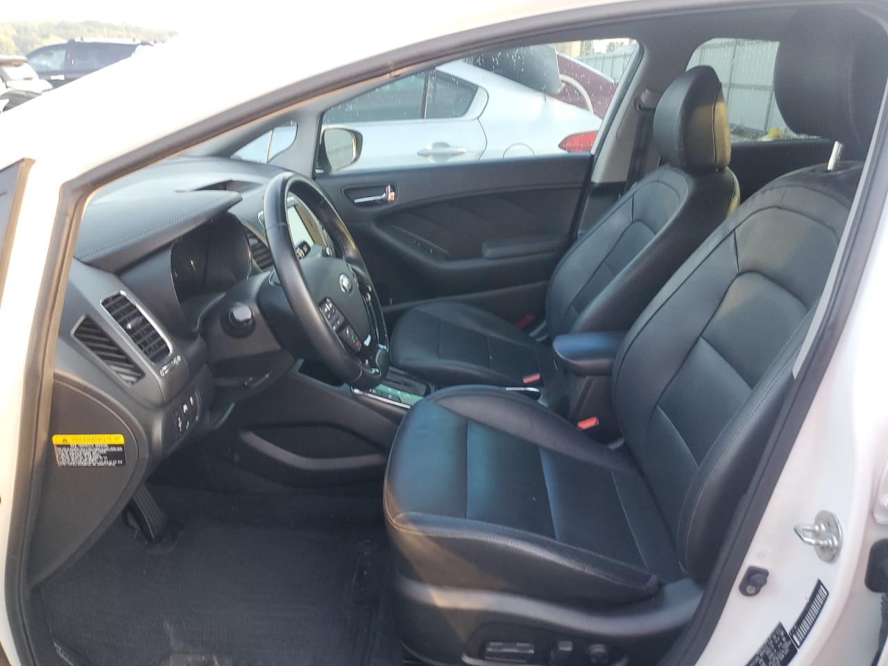 2018 Kia Forte - Image 7