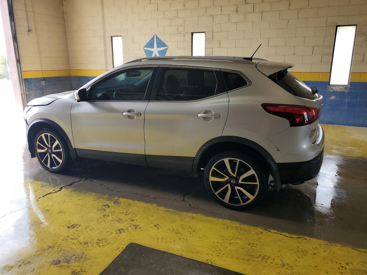 JN1BJ1CP8KW527632 2019 NISSAN ROGUE - Image 2