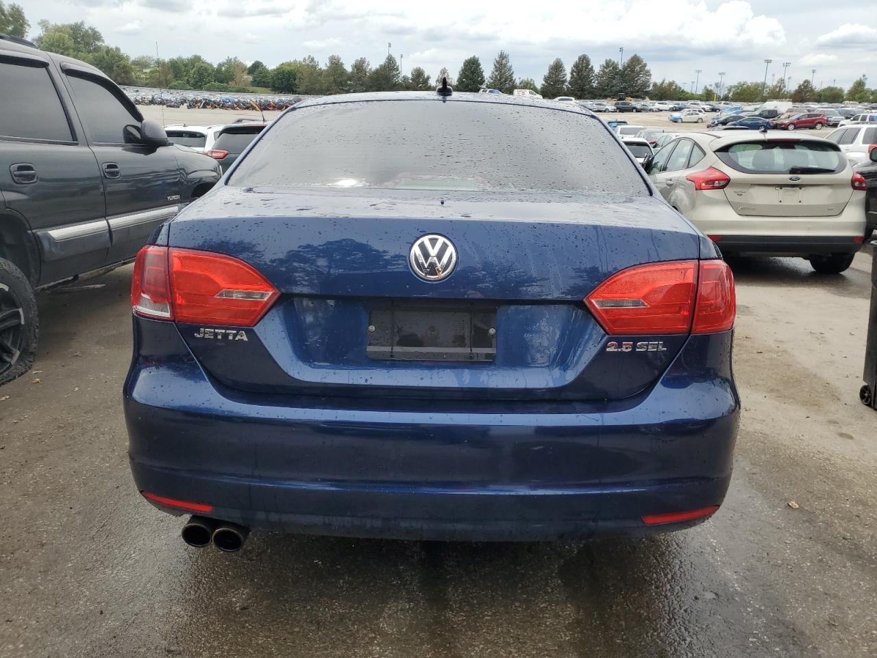 3VWLX7AJ6BM079194 2011 Volkswagen Jetta Sel