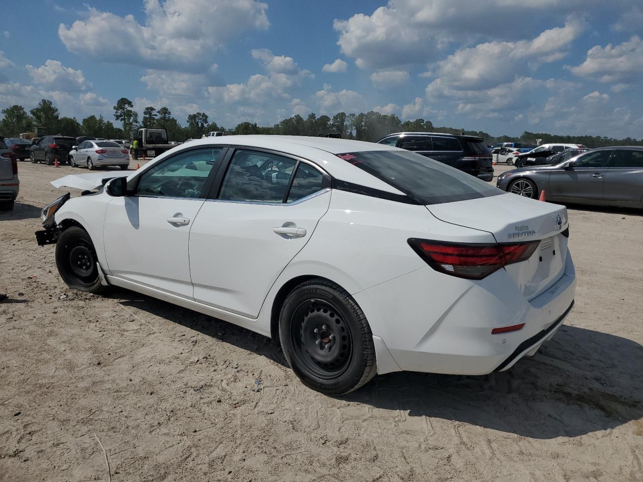 2022 Nissan Sentra - Image 2