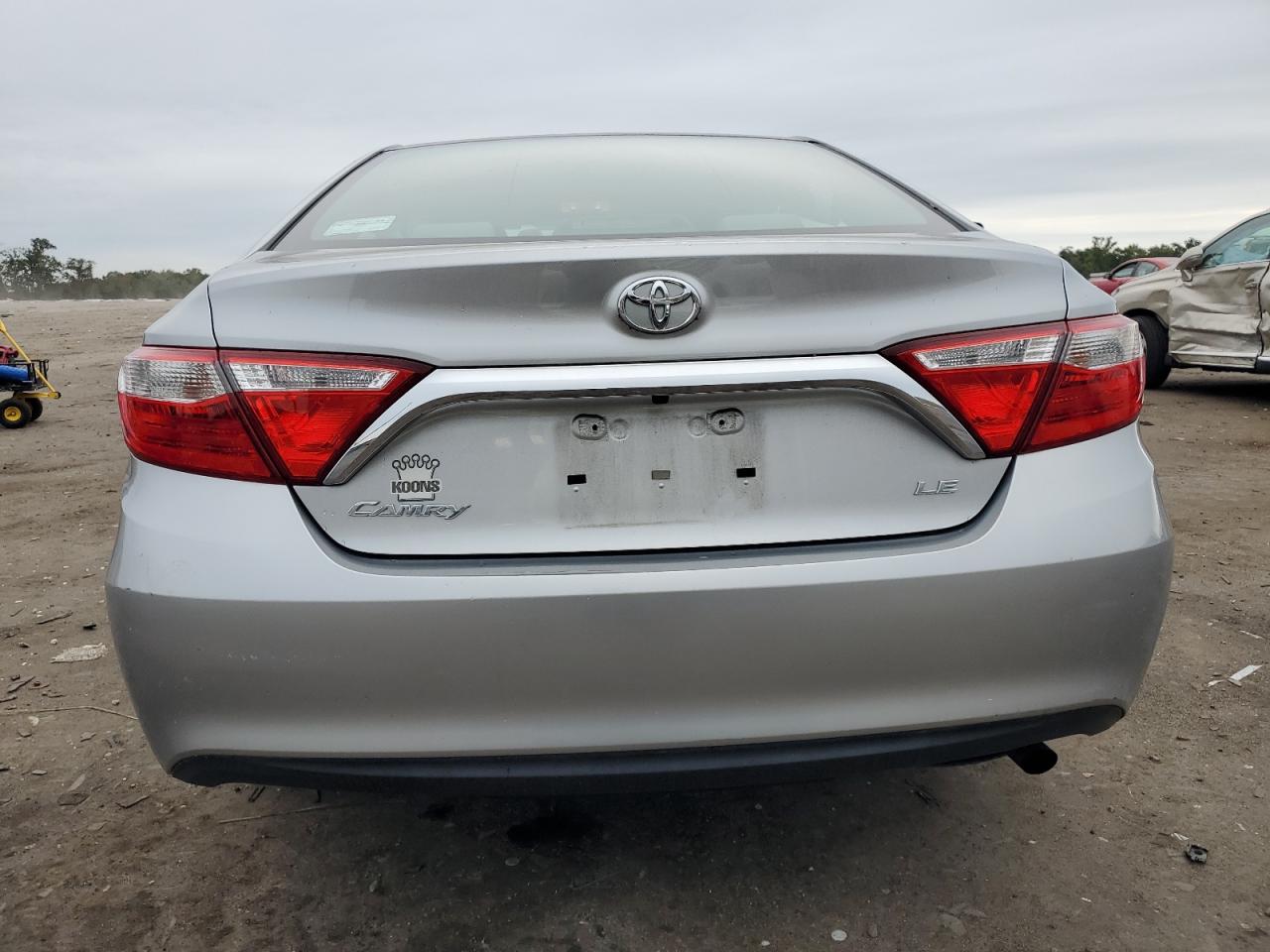 4T4BF1FK7FR489652 2015 Toyota Camry Le