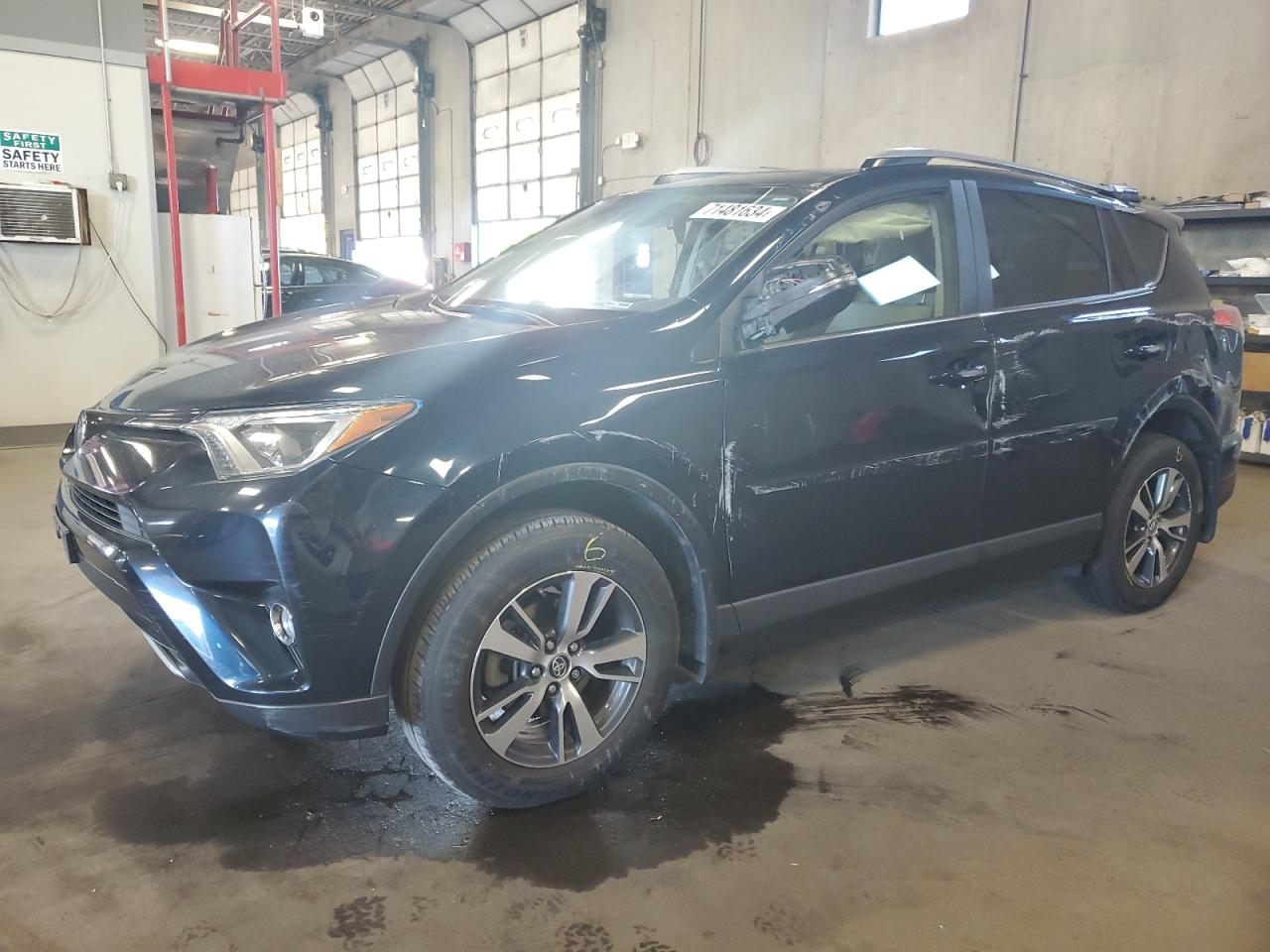 2017 Toyota Rav4 Xle VIN: JTMRFREV8HD219145 Lot: 71481634