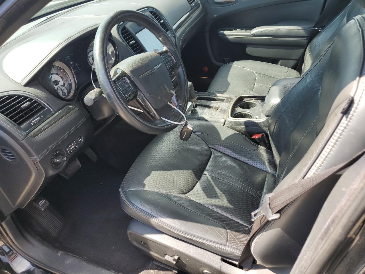 2013 Chrysler 300 - Image 7