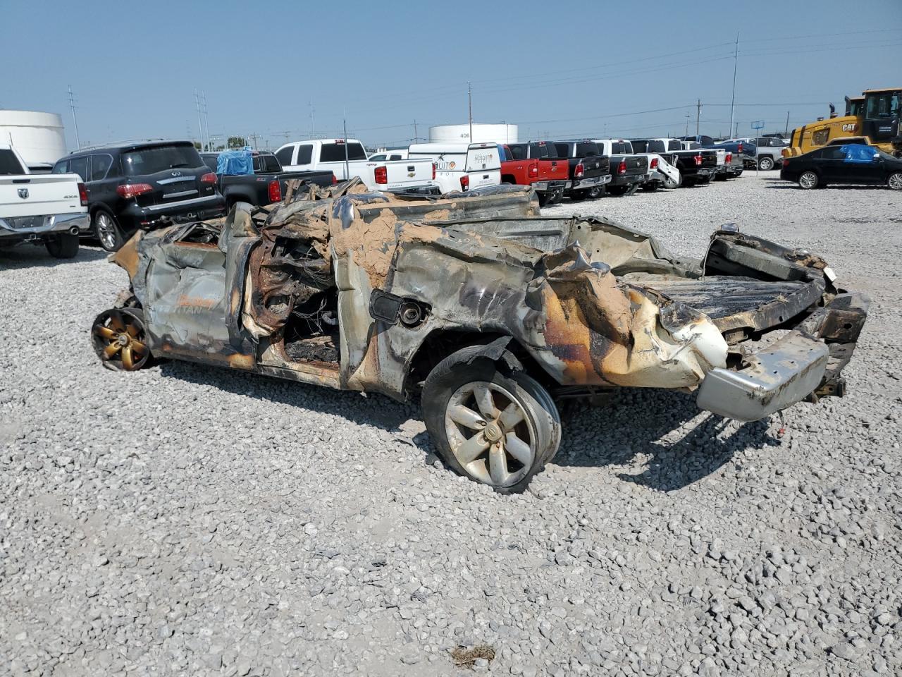 2010 Nissan Titan - Image 2