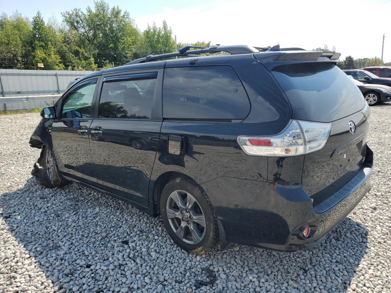 5TDEZ3DC2KS221004 2019 Toyota Sienna Se