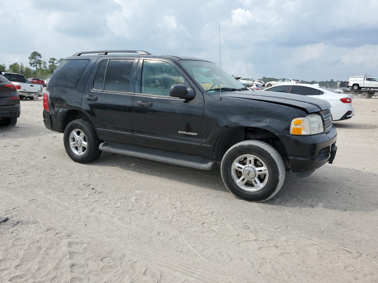 2004 Ford Explorer - Image 4