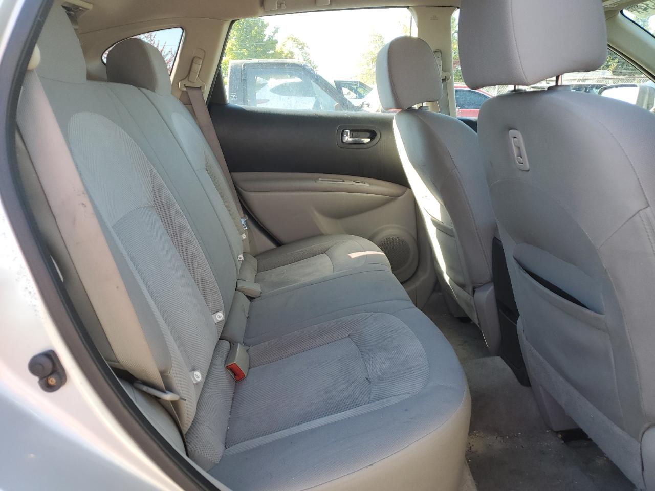 2011 Nissan Rogue - Image 11