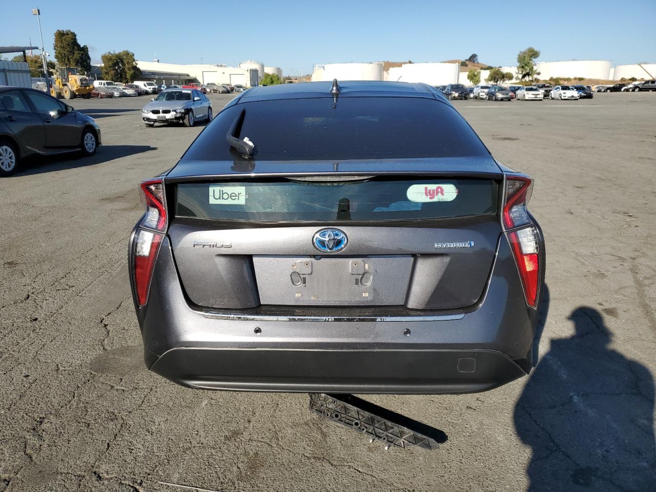 JTDKARFU0J3063703 2018 Toyota Prius