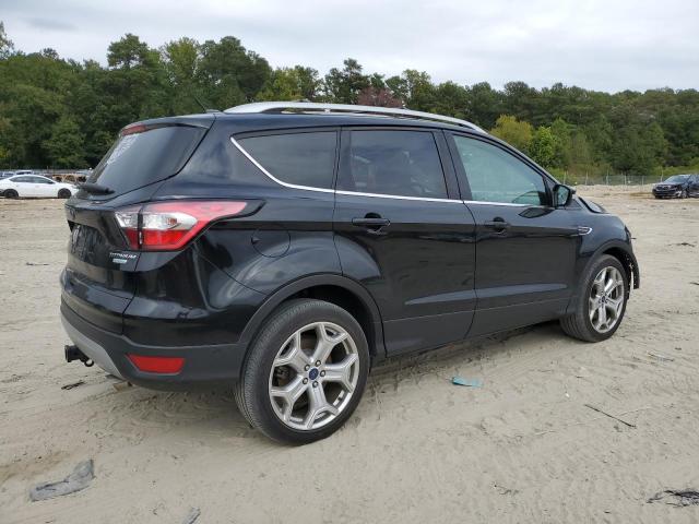  FORD ESCAPE 2017 Czarny