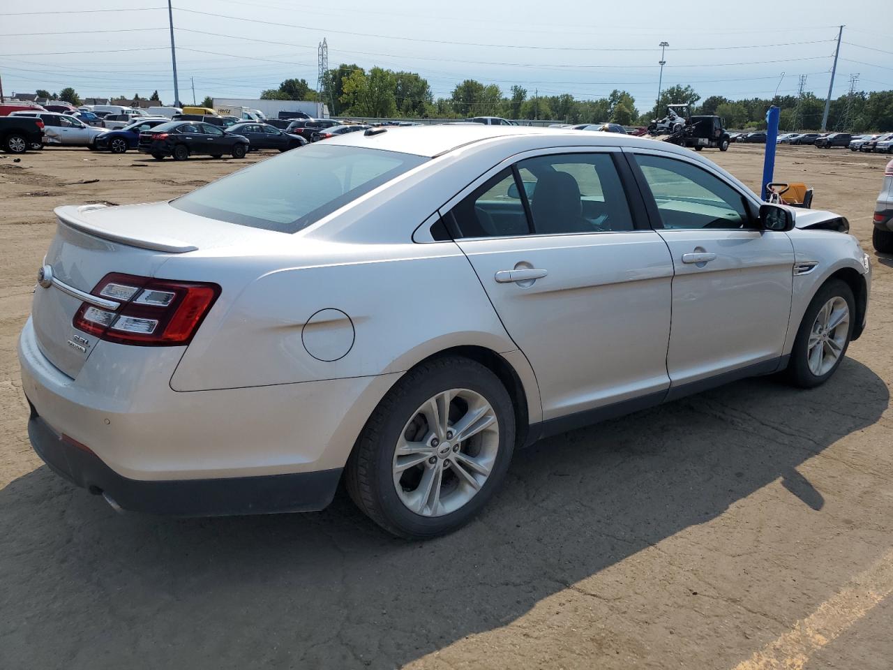 1FAHP2E80FG158885 2015 Ford Taurus Sel