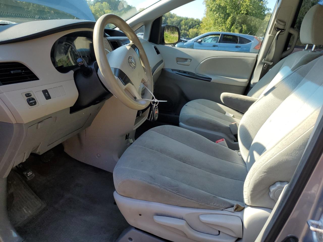 5TDZK3DC0DS314967 2013 Toyota Sienna