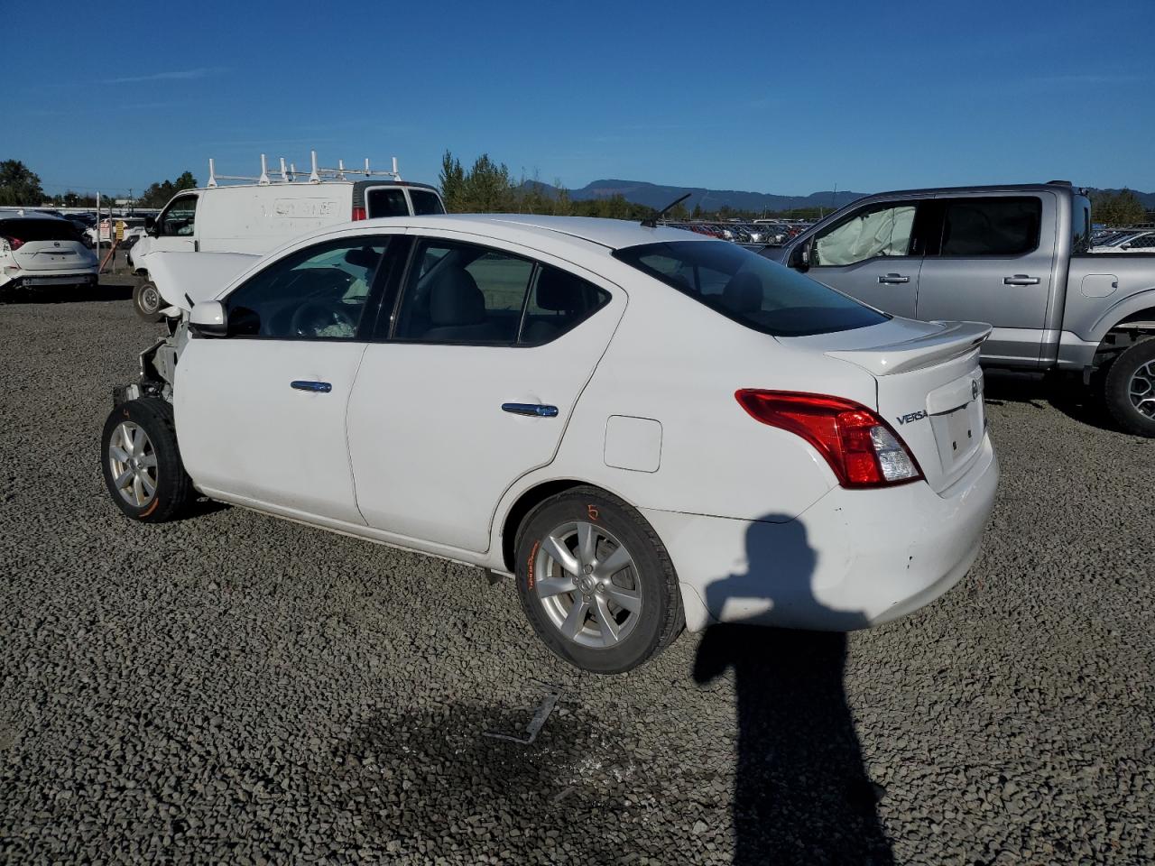 2014 Nissan Versa - Image 2