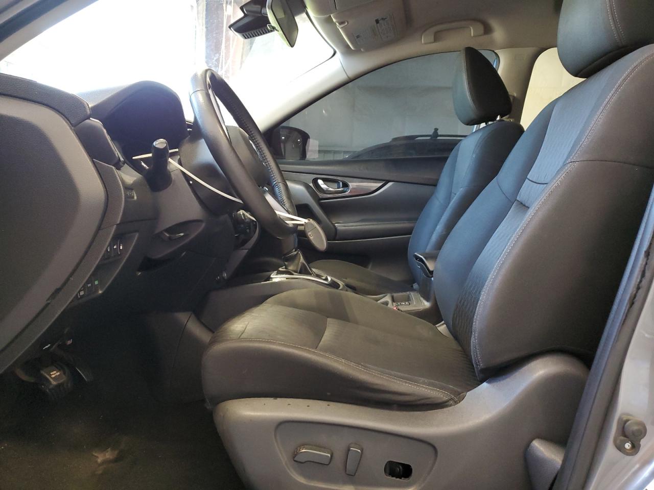 2019 Nissan Rogue - Image 7