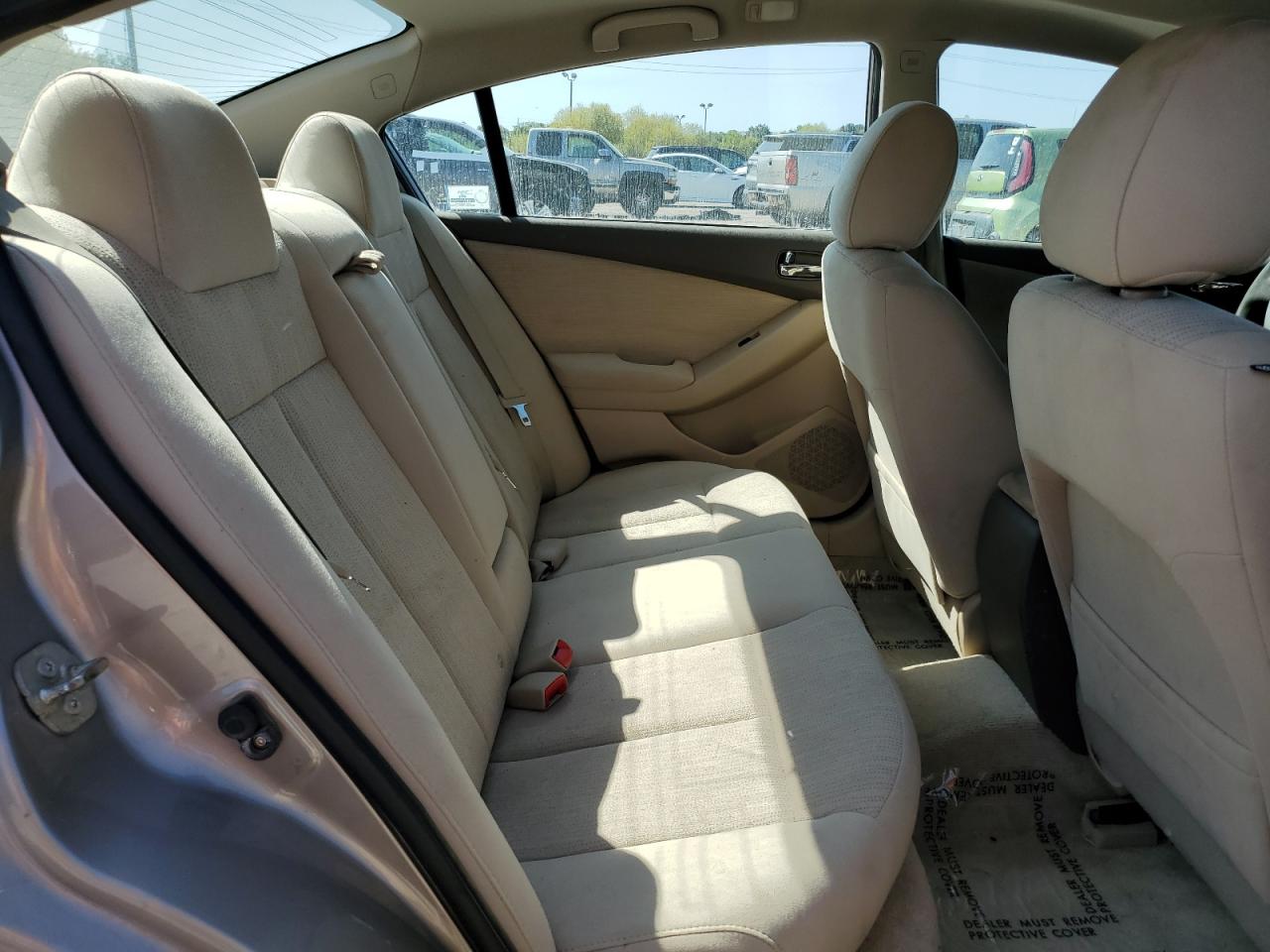 2012 Nissan Altima - Image 10