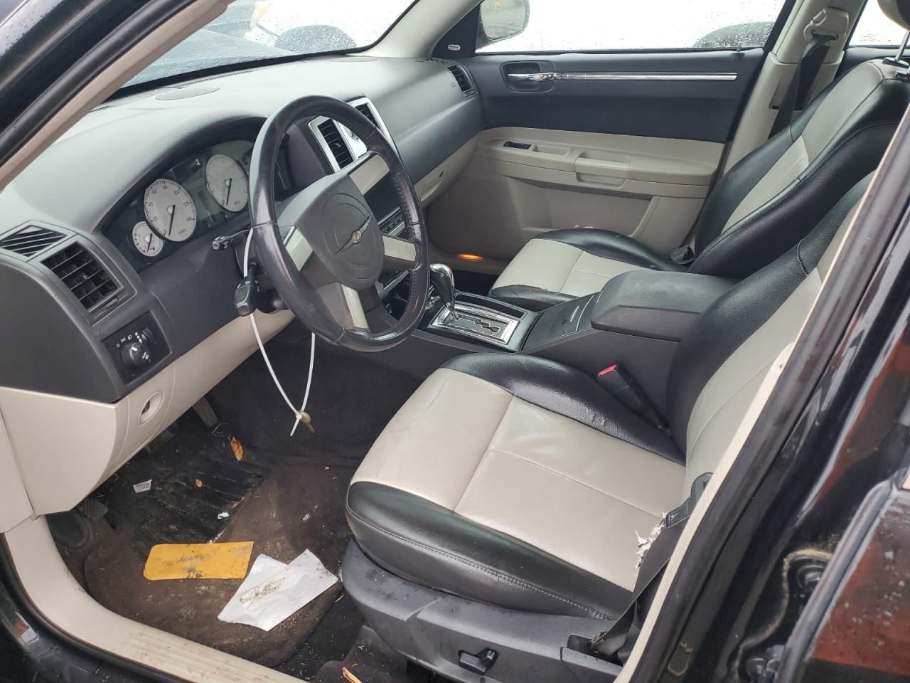 2006 Chrysler 300 - Image 7