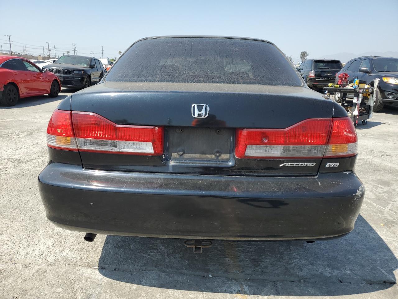 1HGCG165X2A046693 2002 Honda Accord Ex