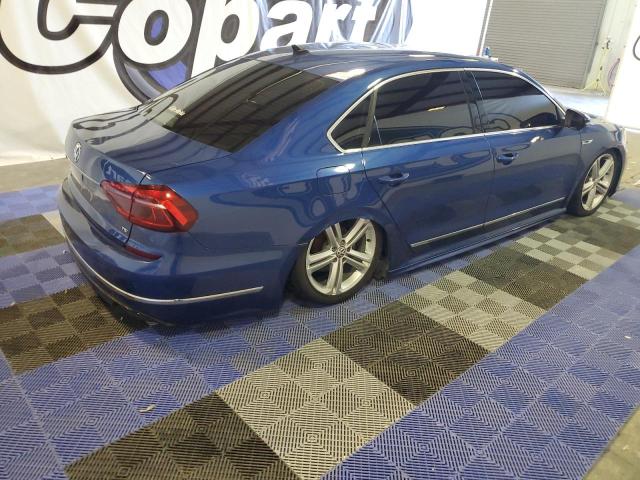  VOLKSWAGEN PASSAT 2017 Синий