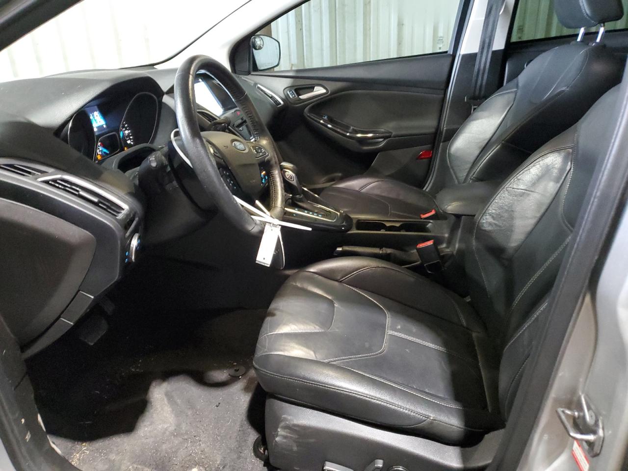 1FADP3N27HL230062 2017 Ford Focus Titanium