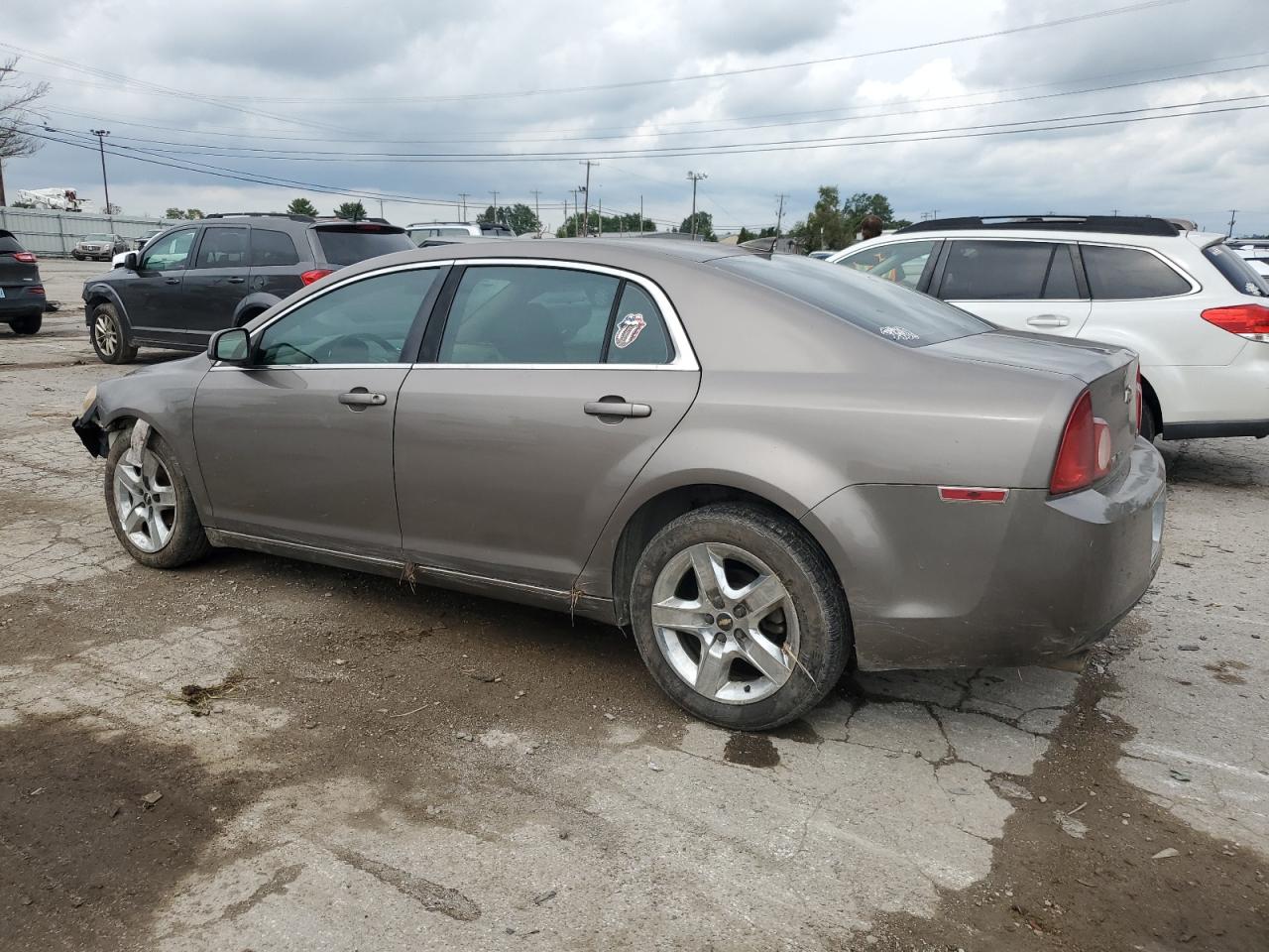 2010 Chevrolet Malibu - Image 2