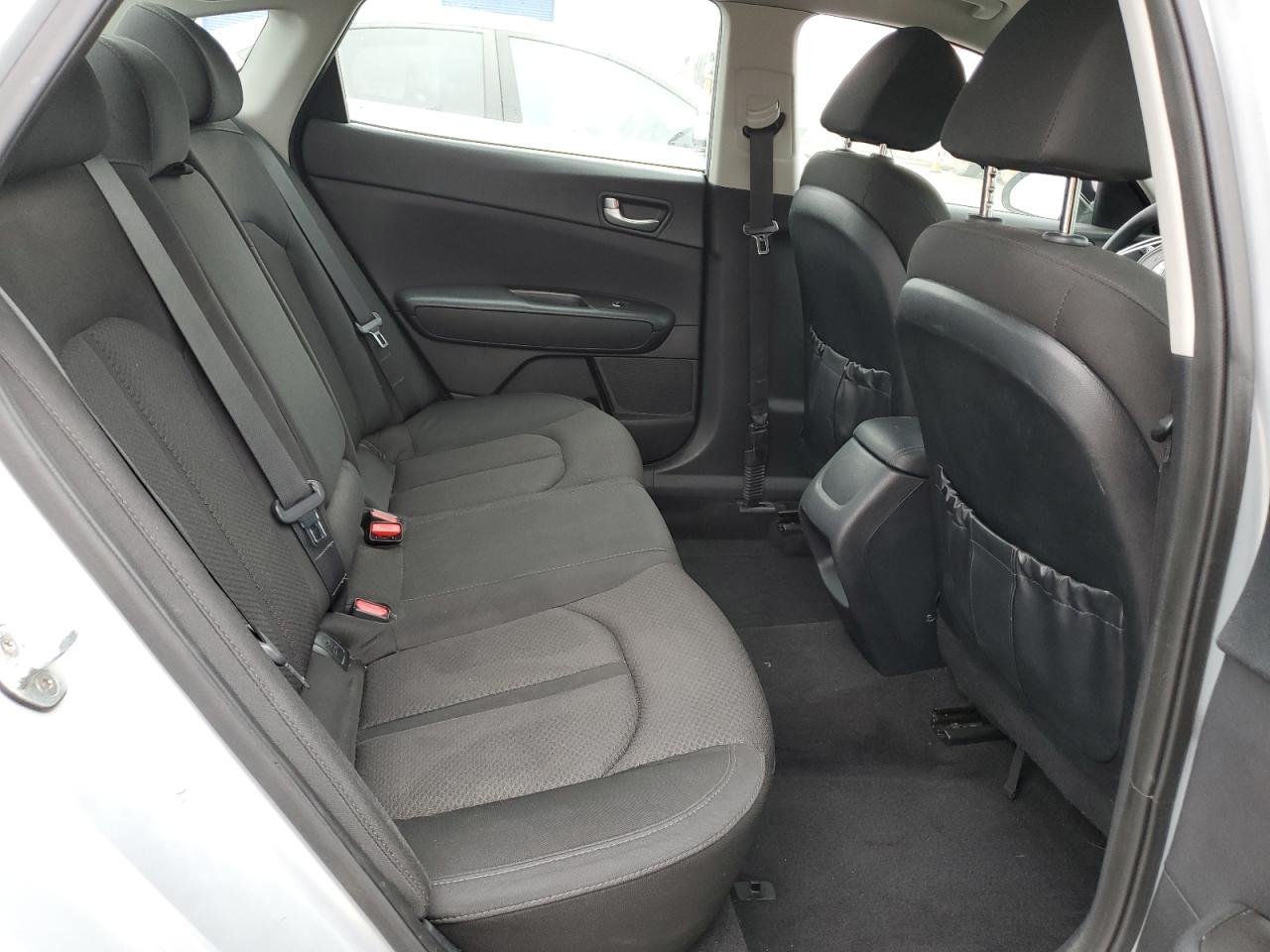 2016 Kia Optima - Image 10