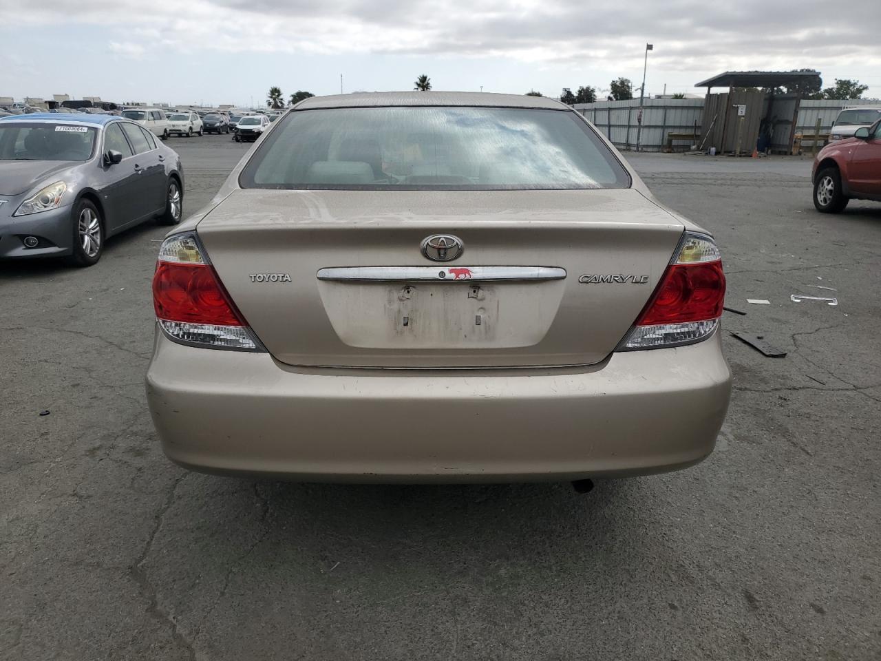 2005 Toyota Camry Le VIN: 4T1BE32K65U576052 Lot: 70539754