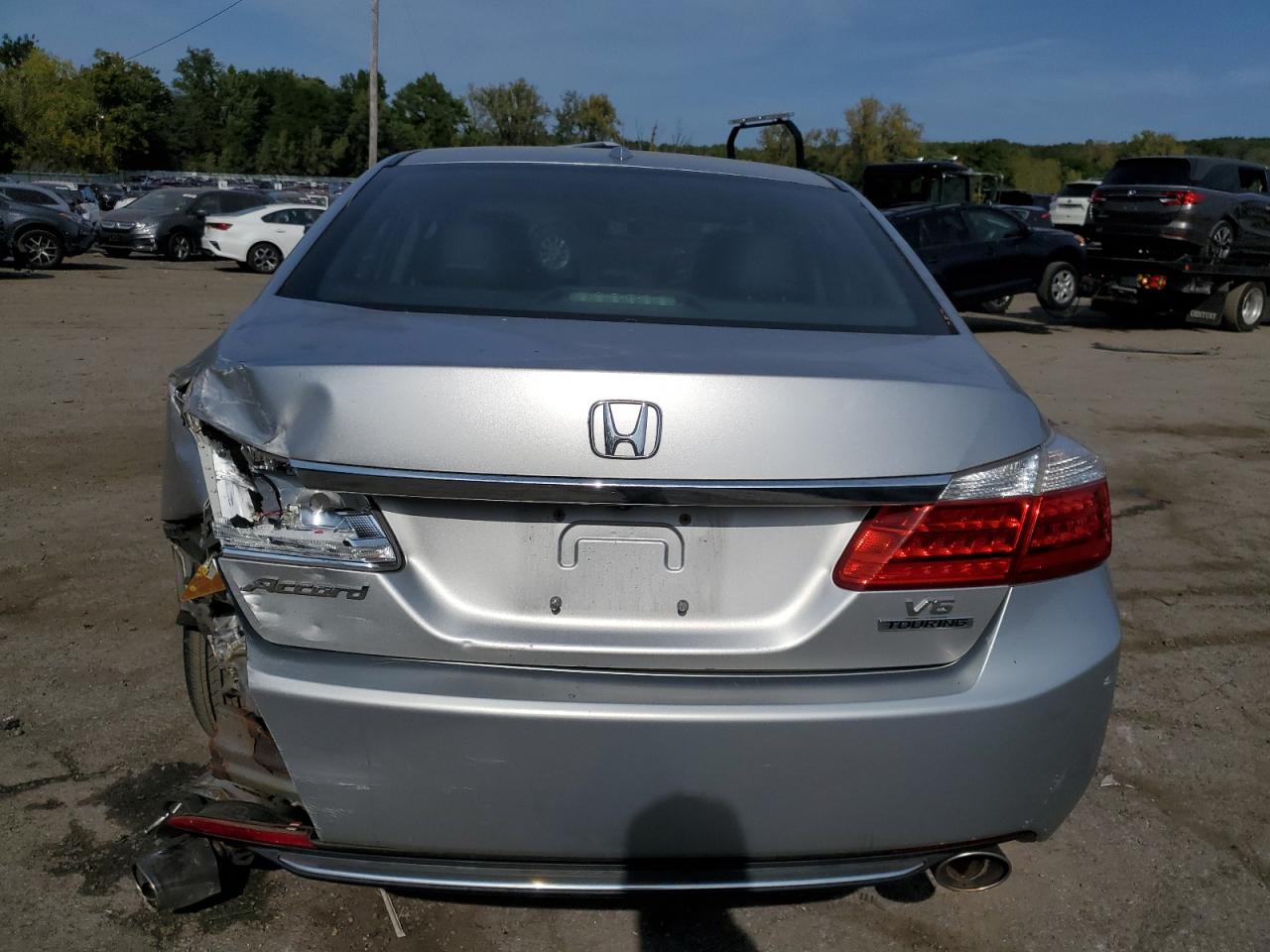 1HGCR3F99DA007444 2013 Honda Accord Touring