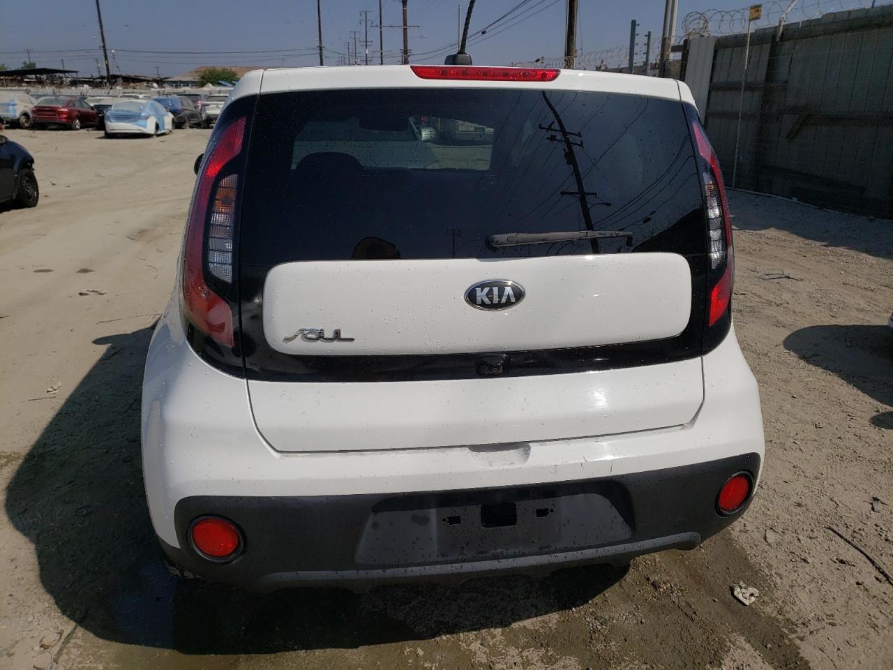 KNDJN2A22J7574089 2018 Kia Soul