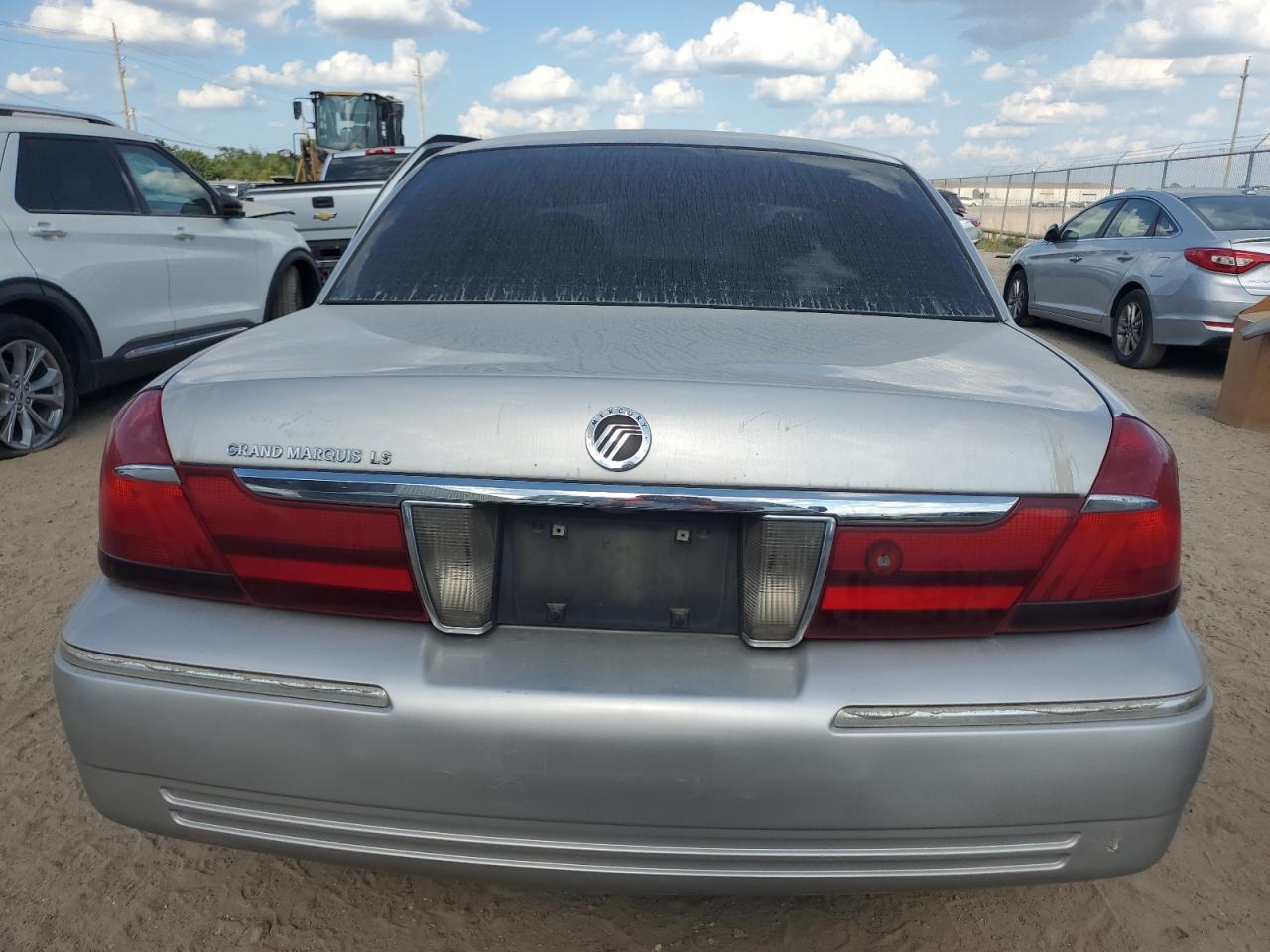 2003 Mercury Grand Marquis Ls VIN: 2MEFM75W83X711423 Lot: 72050294