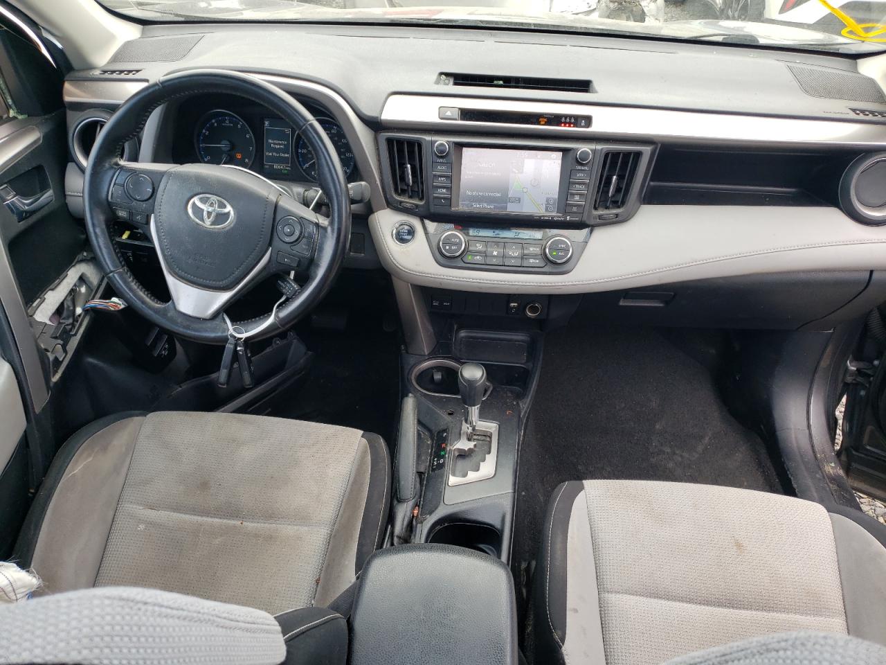 JTMRFREV3HJ126003 2017 Toyota Rav4 Xle