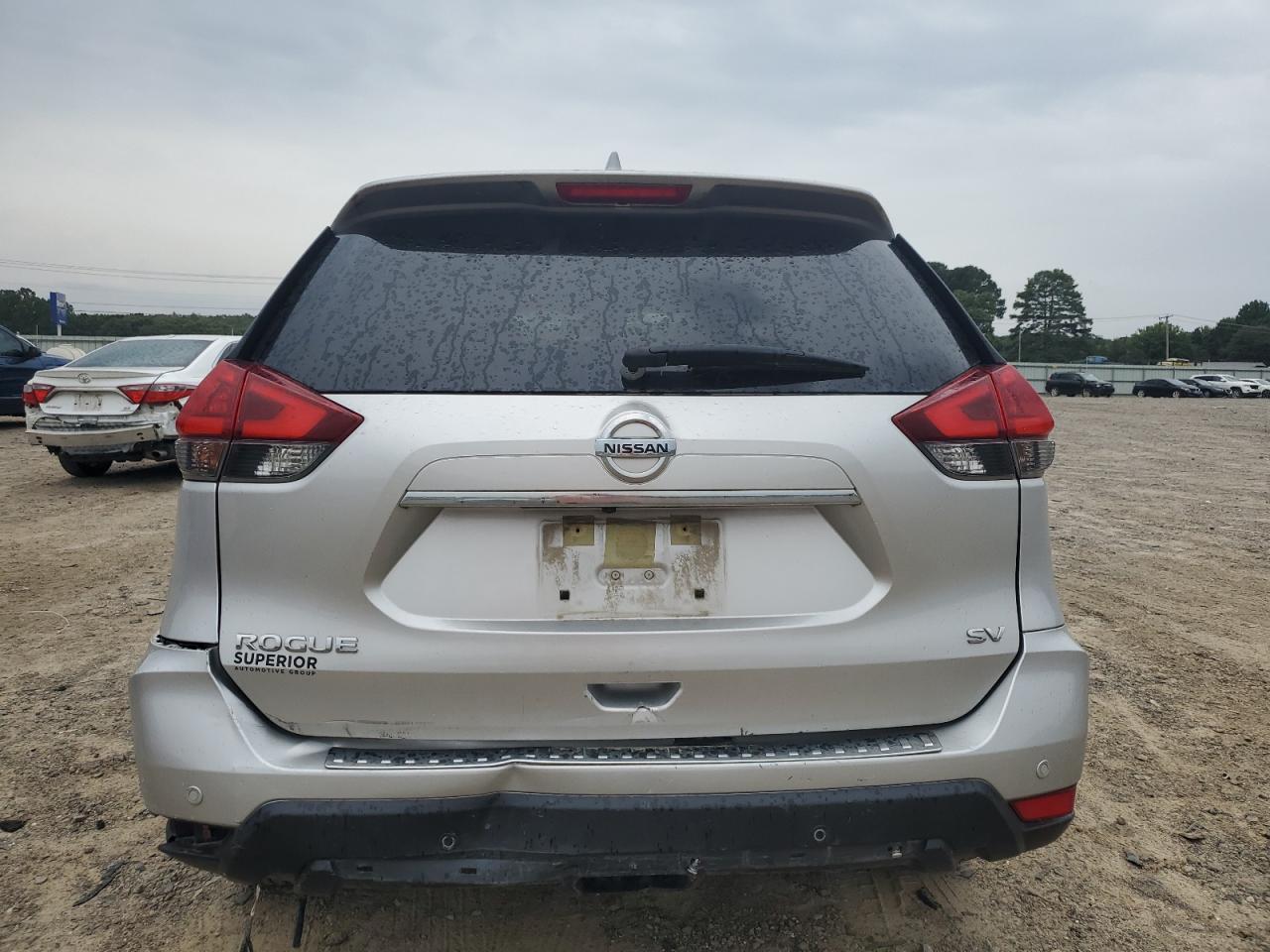 2020 Nissan Rogue S VIN: JN8AT2MTXLW015610 Lot: 69429054