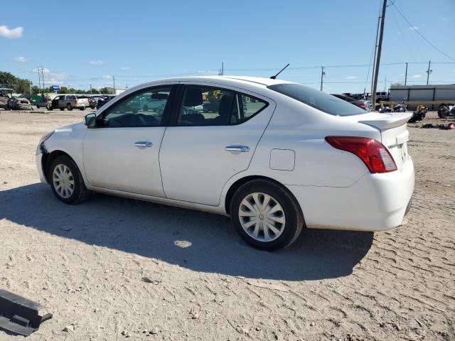  NISSAN VERSA 2018 Білий