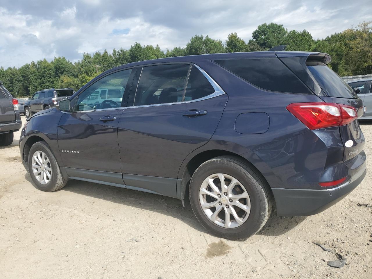 3GNAXUEV4KL261429 2019 CHEVROLET EQUINOX - Image 2