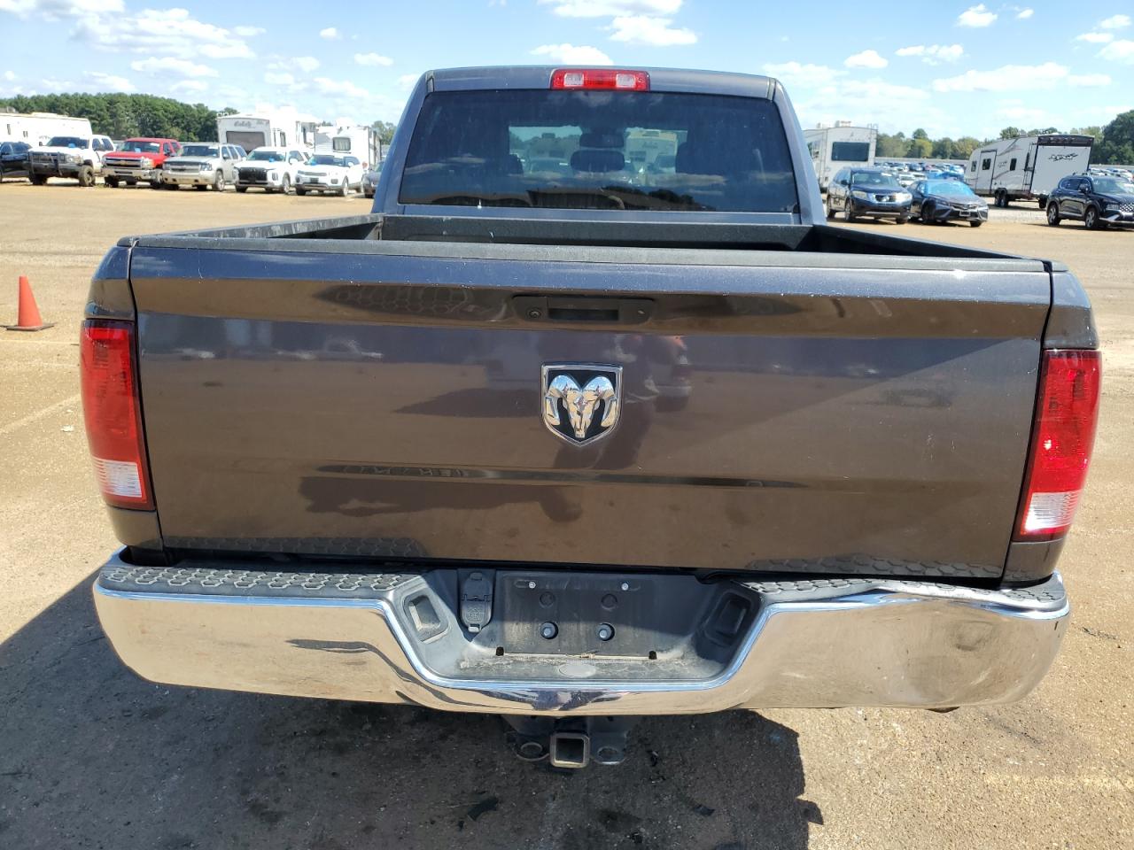 2020 Ram 1500 Classic Tradesman VIN: 1C6RR6FG5LS114550 Lot: 72638544