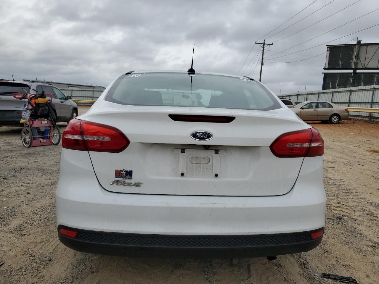 2018 Ford Focus S VIN: 1FADP3E21JL238955 Lot: 71589014