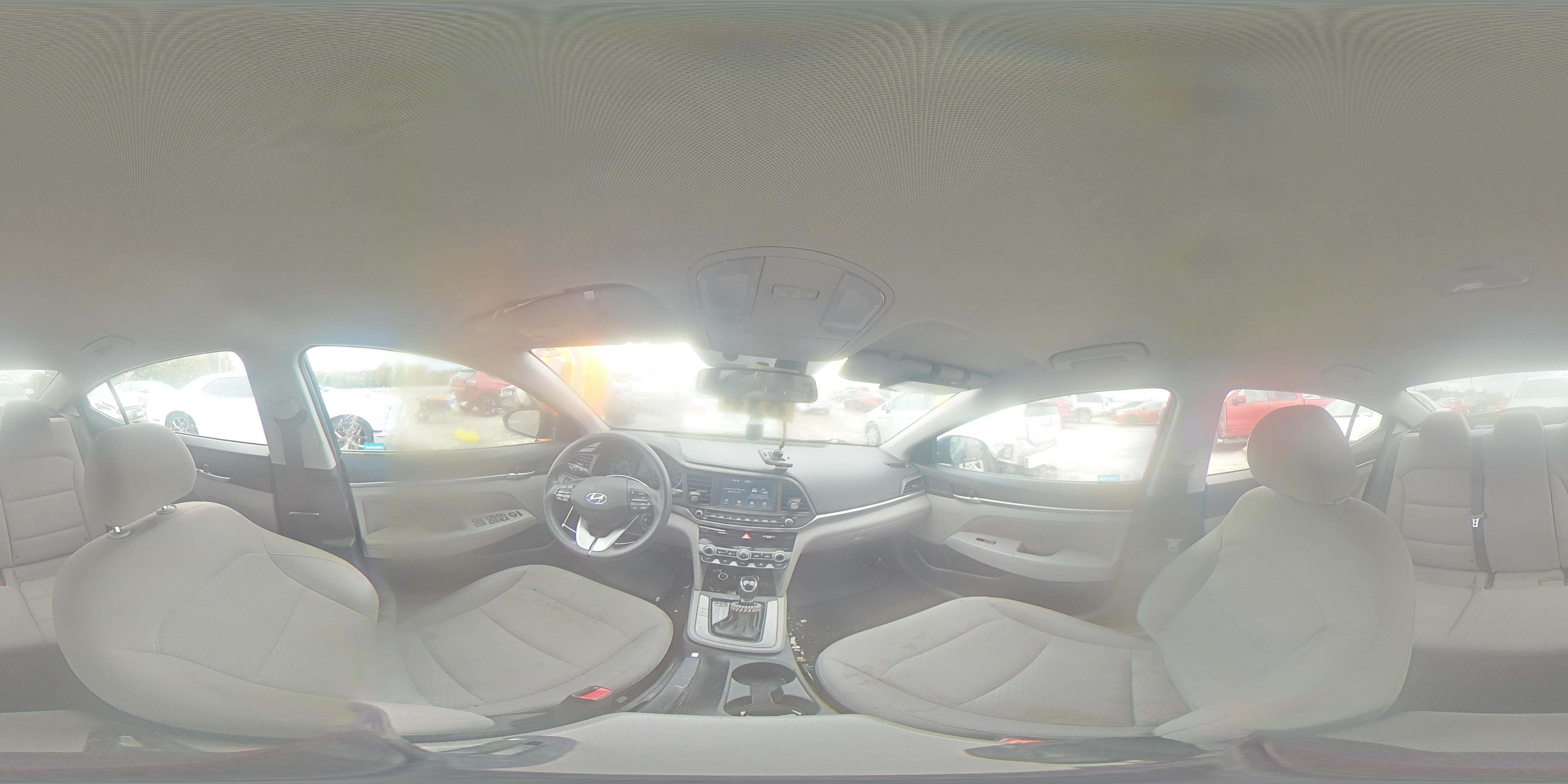 2020 Hyundai Elantra - Image 12