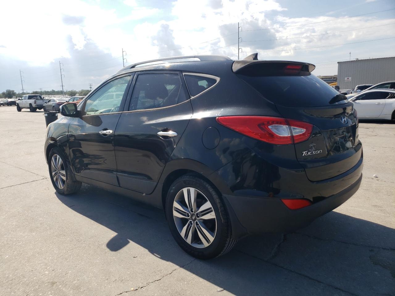 KM8JU3AG4FU016429 2015 HYUNDAI TUCSON - Image 2