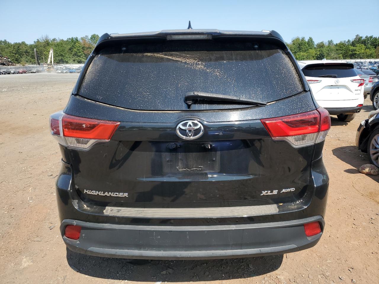 2018 Toyota Highlander Se VIN: 5TDJZRFH9JS556088 Lot: 69116244