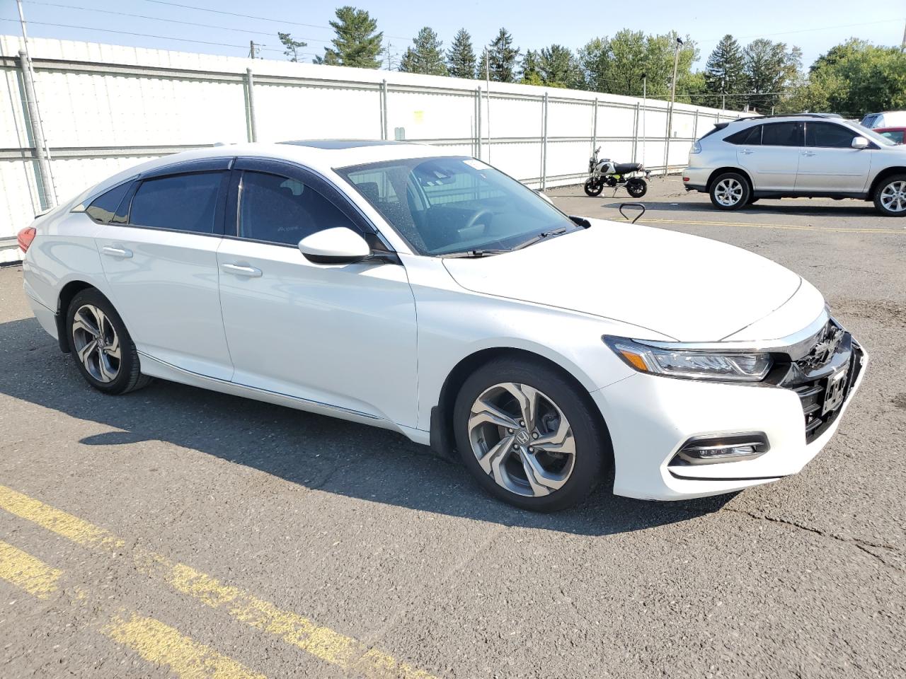 1HGCV1F40JA057360 2018 Honda Accord Ex