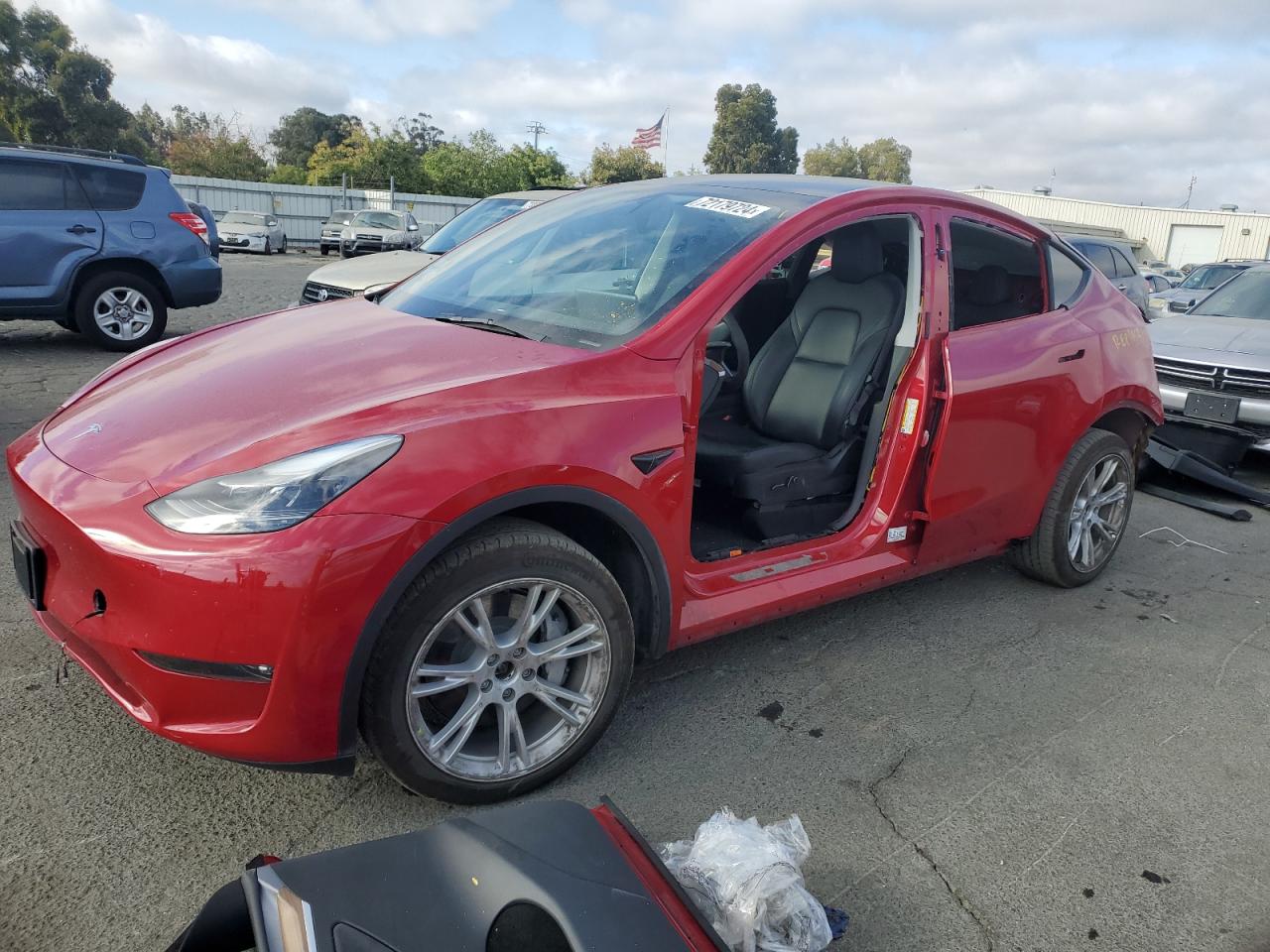 7SAYGDEE5PF687646 2023 TESLA MODEL Y - Image 1