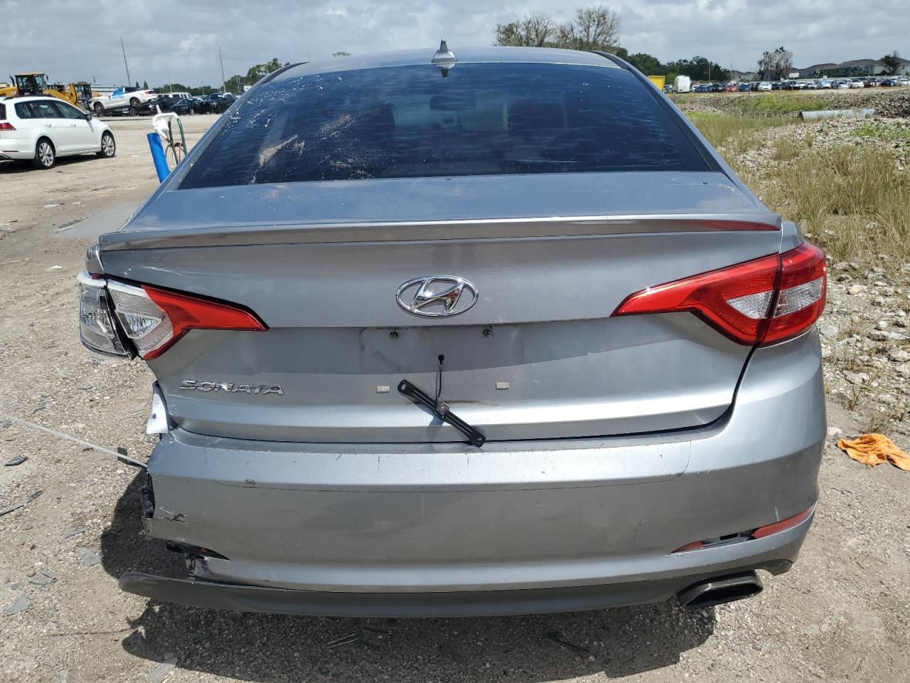 5NPE24AF3FH018384 2015 Hyundai Sonata Se