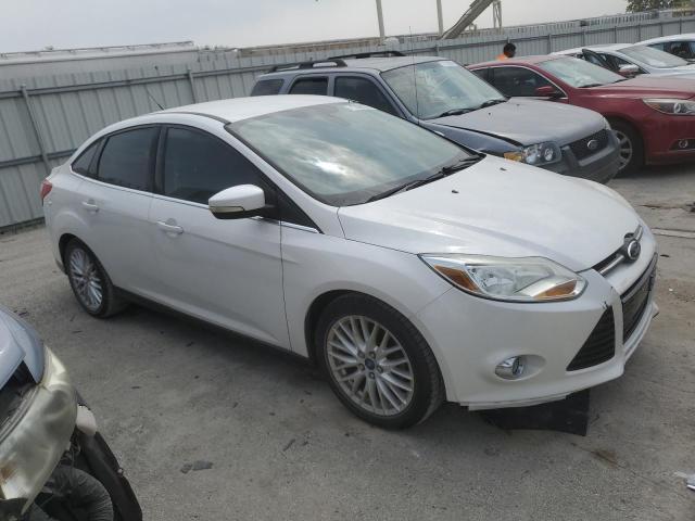 Sedans FORD FOCUS 2012 White