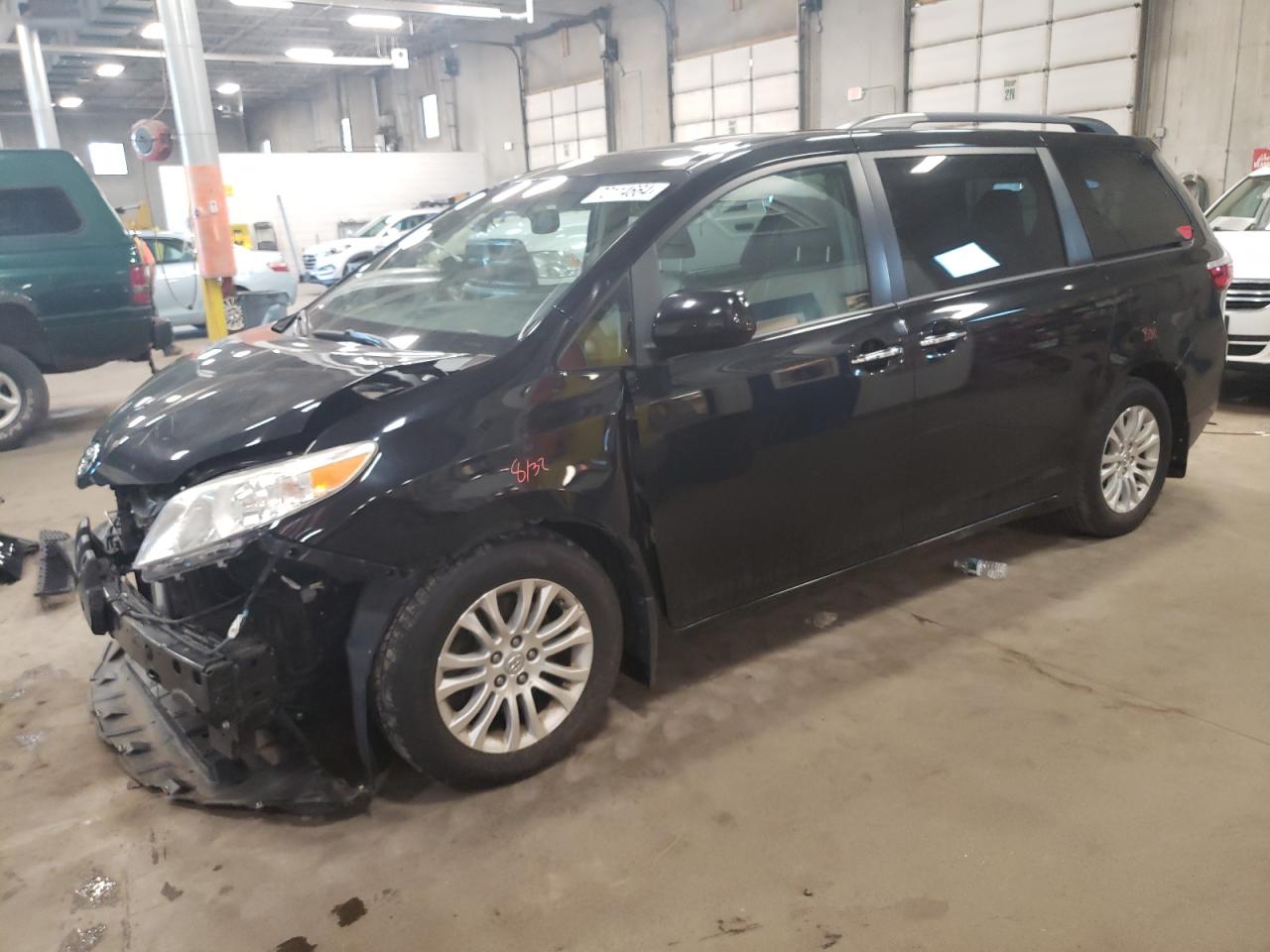 5TDYK3DC7GS722950 2016 TOYOTA SIENNA - Image 1