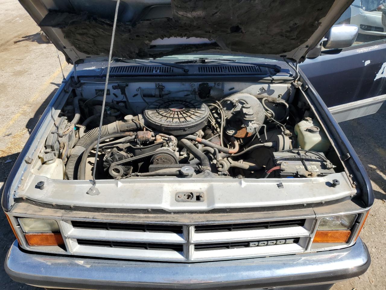 1B7GN14X5JS662207 1988 Dodge Dakota