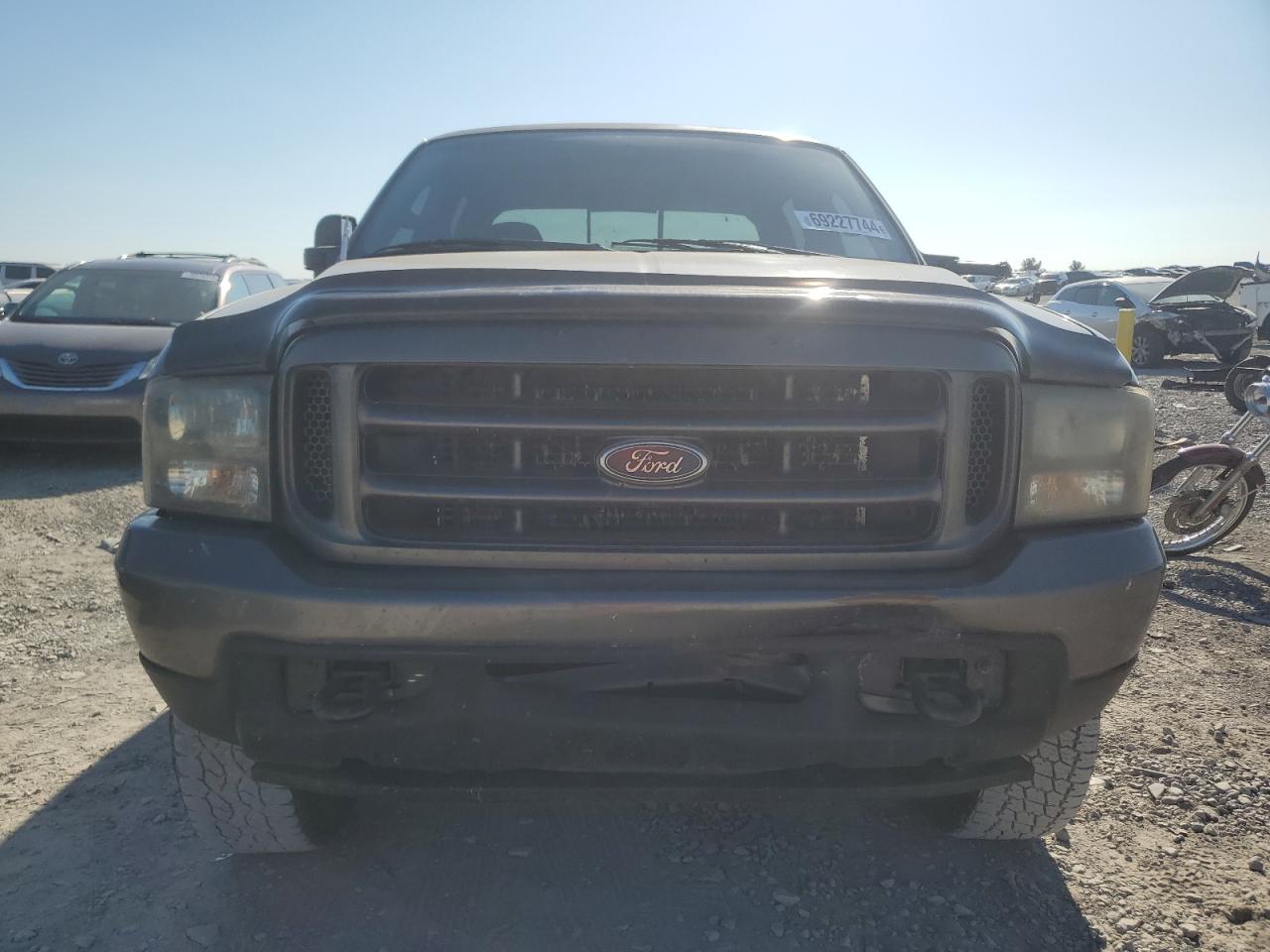 2003 Ford F250 - Image 5