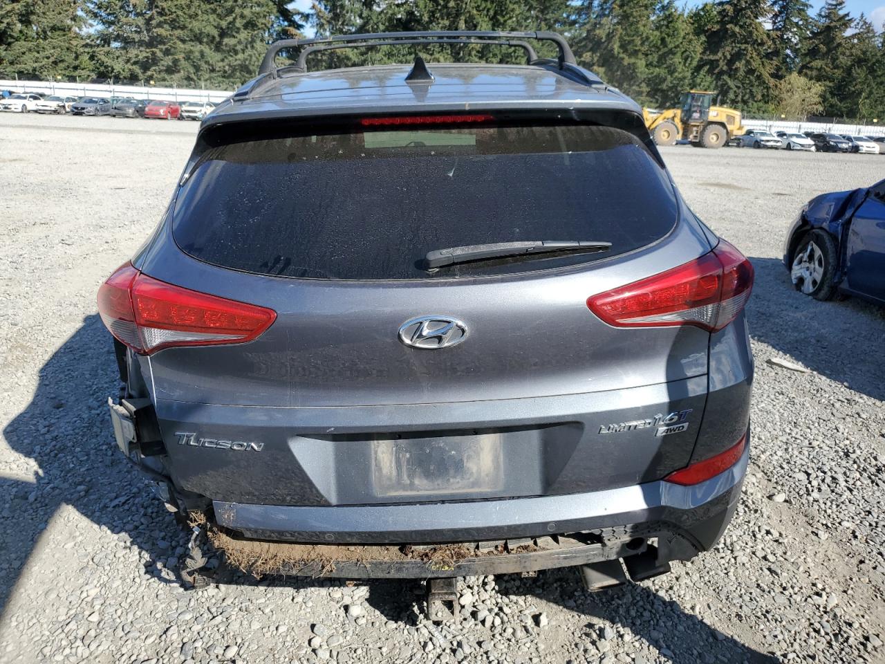 KM8J3CA22JU677554 2018 Hyundai Tucson Value