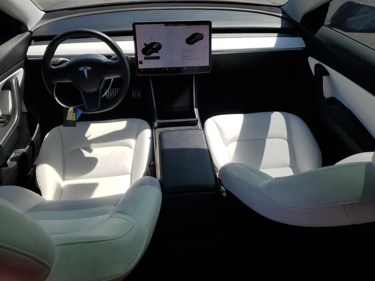 5YJ3E1EB3KF393401 2019 Tesla Model 3