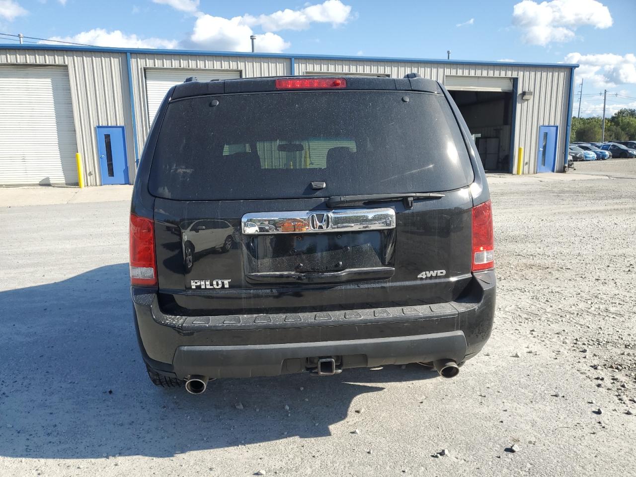 2011 Honda Pilot Exln VIN: 5FNYF4H70BB045003 Lot: 70342164