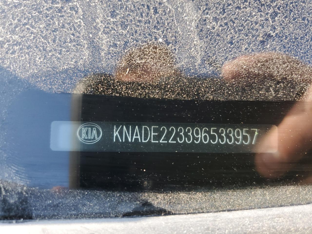 KNADE223396533957 2009 Kia Rio Base