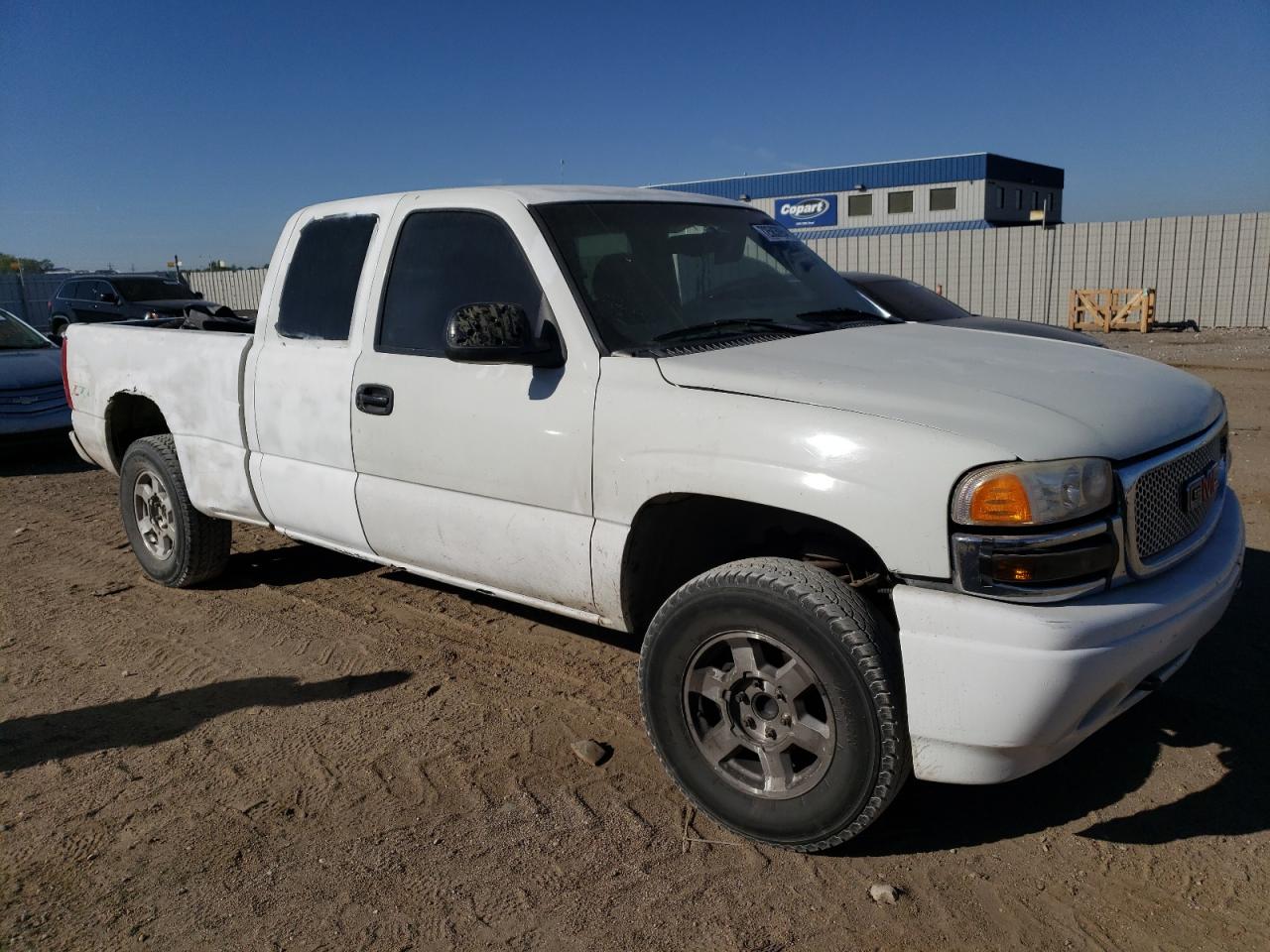 2004 GMC Sierra - Image 4